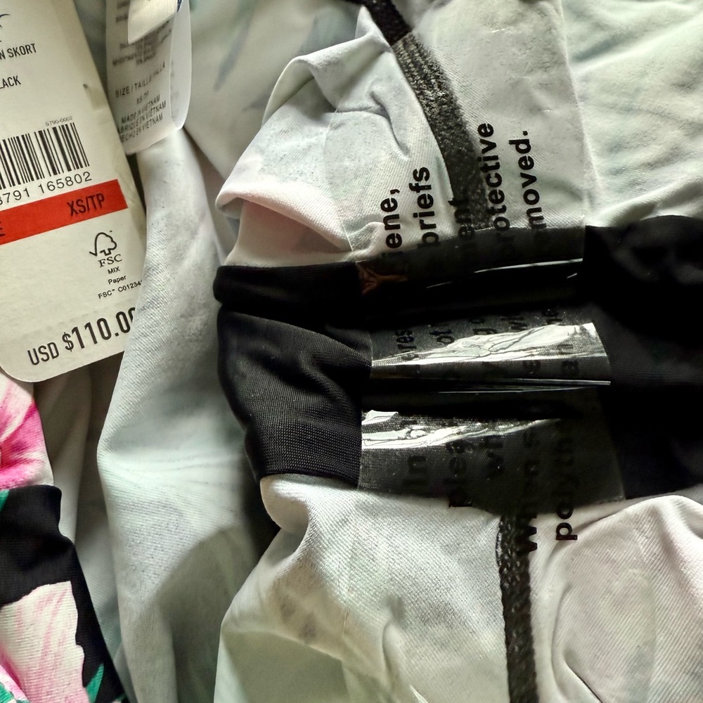 Tommy Bahama Orchid Garden Skort and top - Picture 5 of 5
